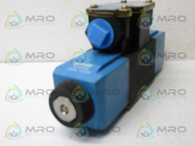 VICKERS DG4V-3-6C-M-FTWL-B6-60 HYDRAULIC DIRECTION VALVE *USED*