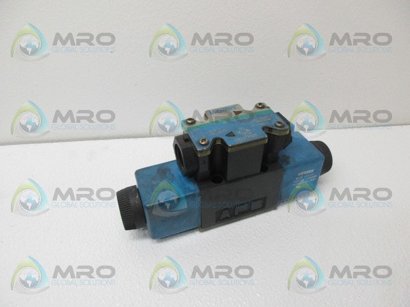 VICKERS DG4V-3S-2N-M-FW-B5-60 HYDRAULIC DIRECTIONAL CONTROL VALVE *USED*