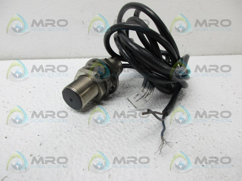 ALLEN BRADLEY 872C-D5NN18-E2 SER.C INDUCTIVE PROXIMITY SENSOR *USED*