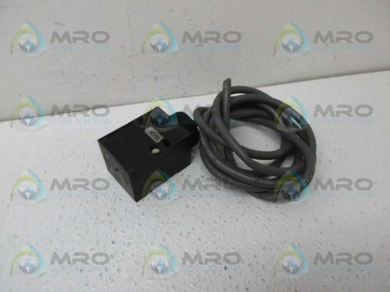 BANNER ENGINEERING SMA915LV PHOTOELECTRIC SENSOR *USED*