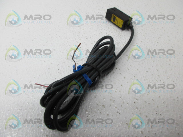 OMRON E3S-2LB41 PHOTOELECTRIC SENSOR SWITCH *USED*