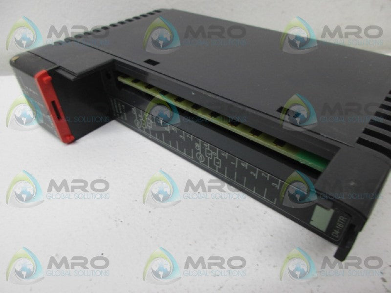 AUTOMATION DIRECT D4-16TR OUTPUT MODULE (MISSING TERMINAL) *USED*