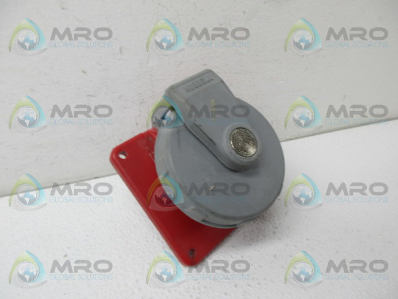 HUBBEL 420R7W PIN & SLEEVE RECEPTACLE *USED*