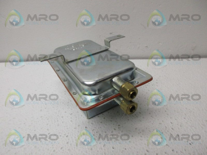 CLEVELAND CONTROLS AFS-405 AIR SENSING SWITCH *NEW NO BOX*