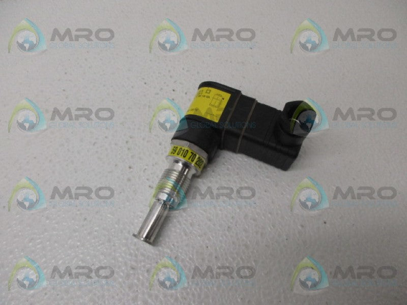 MANN 5901070202 PNEUMATIC SERVICE SWITCH *NEW NO BOX*