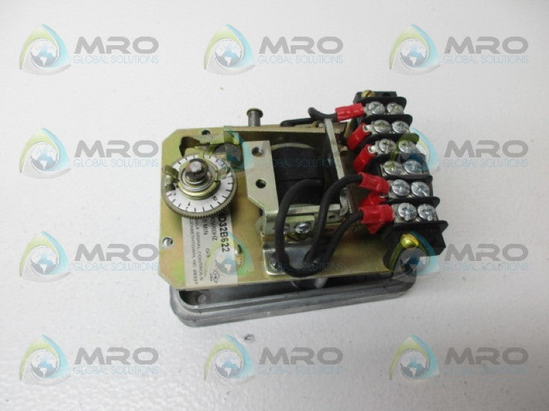 EAGLE SIGNAL HD32B622 RESET TIMER 0-5.5 MIN. (AS PICTURED) *USED*