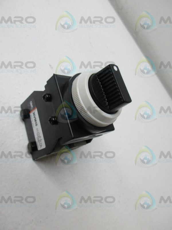 SMC NVM15 PNEUMATIC AIR VALVE *NEW NO BOX*