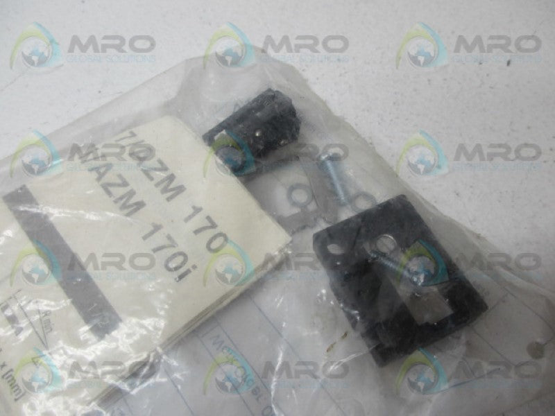 SCHMERSAL AZ17-B6 1126060 ACTUATOR KEY * NEW IN FACTORY BAG *
