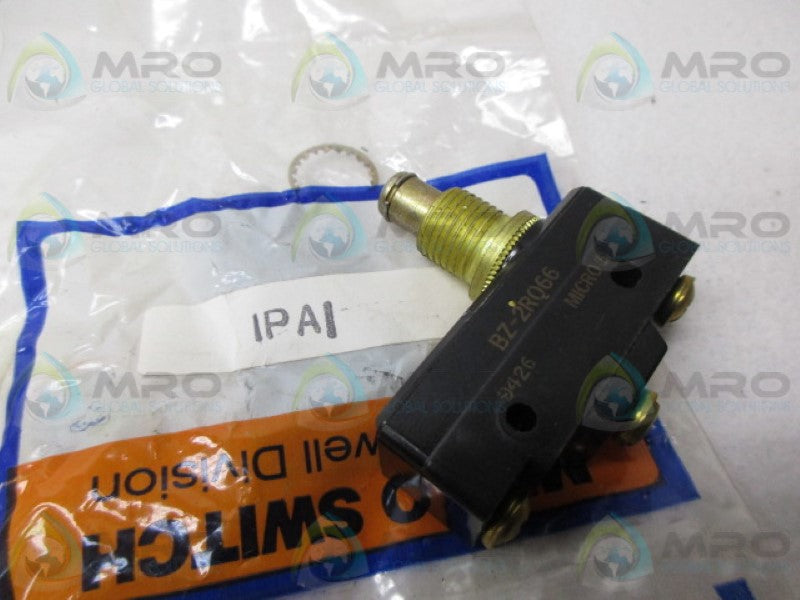 HONEYWELL BZ-2RQ66 LIMIT SWITCH *  NEW IN BOX  *