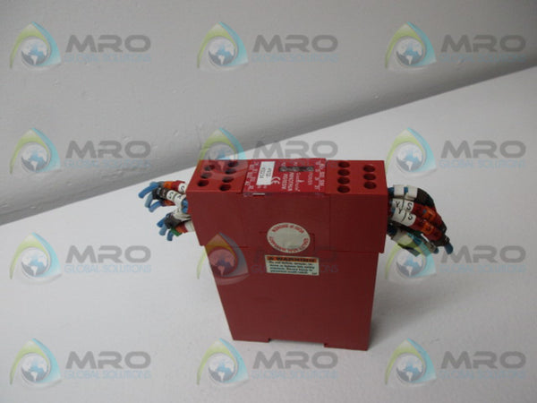 ALLEN BRADLEY 440R-P23073 SER. A SAFETY RELAY  UNMP