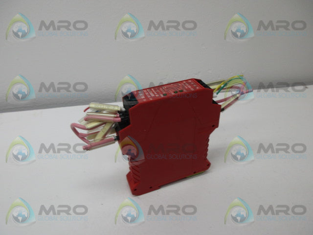 ALLEN BRADLEY 440R-N23132 SER. A SAFETY RELAY *USED *