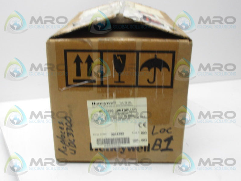 HONEYWELL UDC3200 DC3200-CA-100R-200-00000-E0-0 CONTROLLER *NEW IN BOX *
