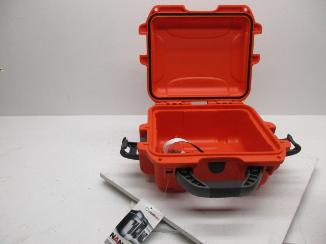 NANUK 904 WATERPROOF PROTECTCIVE CASE  *NEW IN BOX *