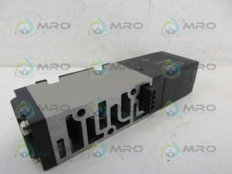 SMC NVFS2100-5F SOLENOID VALVE *NEW NO BOX*