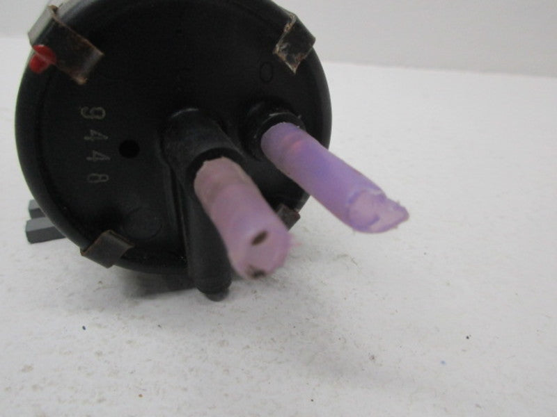 JOHNSON CONTROL EP-8000-4 ELECTRO-PNEUMATIC TRANSDUCER * USED *