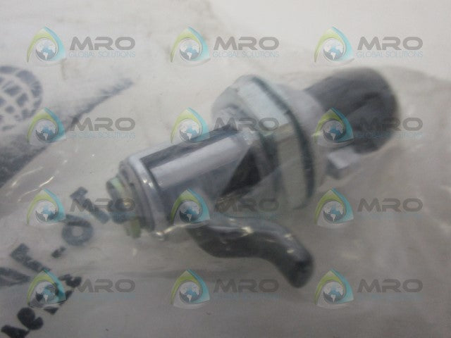 SOUTHCO 16-10-411-14 I *NEW IN ORIGINAL PACKAGE*