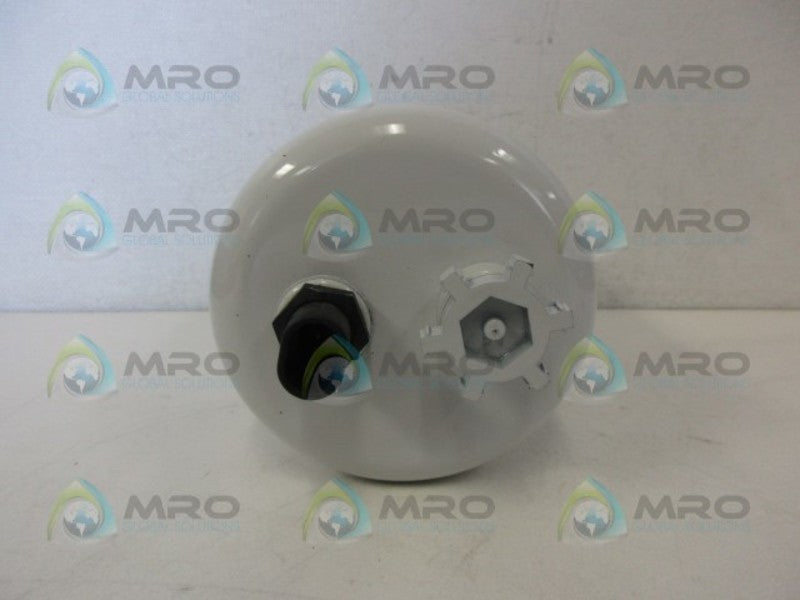 FLEETGUARD FS19616 FUAL/WATER SEPARATOR *NEW NO BOX*