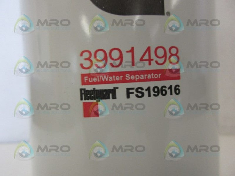 FLEETGUARD FS19616 FUAL/WATER SEPARATOR *NEW NO BOX*