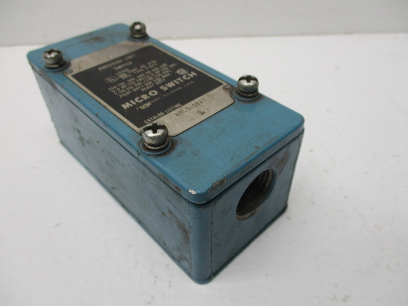 MICRO SWITCH 2ML1 (AS PICTURED)  UNMP