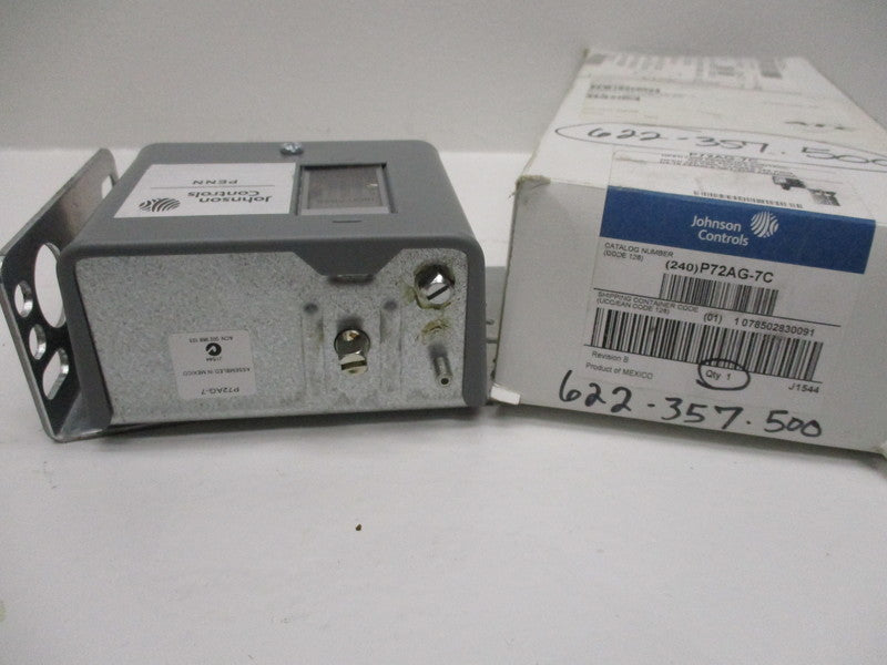 JOHNSON CONTROLS P72AG-7 (P72AG-7C) * NEW IN  BOX *