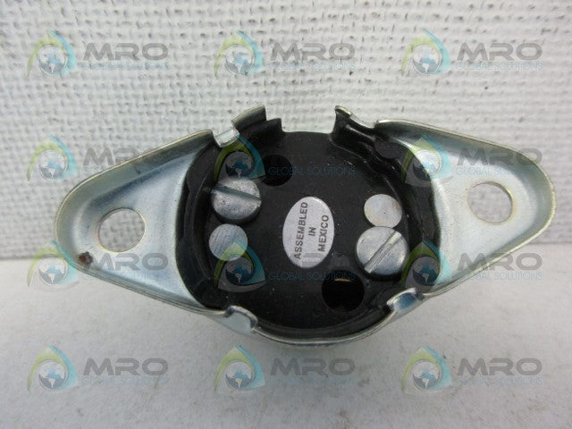 NAPA HB6132 HORN BUTTON *NEW IN BOX*