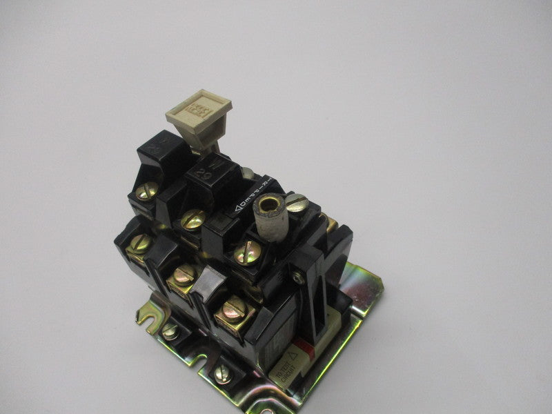 ALLEN BRADLEY 592-B0V16 SER. A UNMP