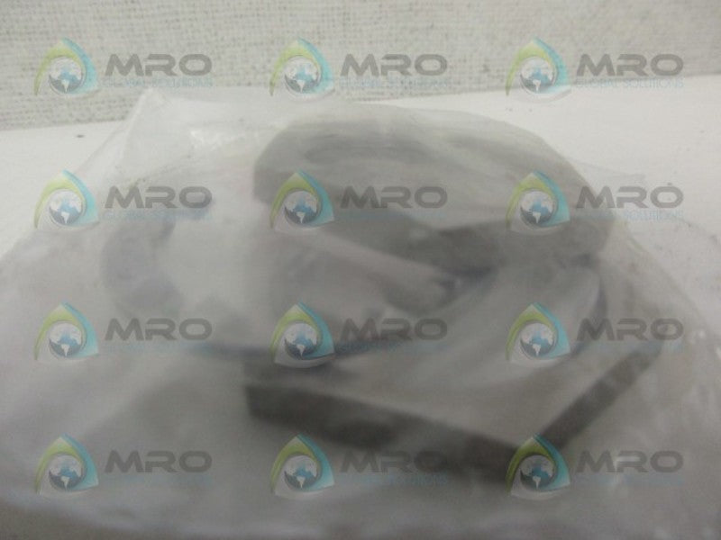 INDUSTRIAL MRO 223029061 SCREW KIT *NEW IN ORIGINAL PACKAGE*