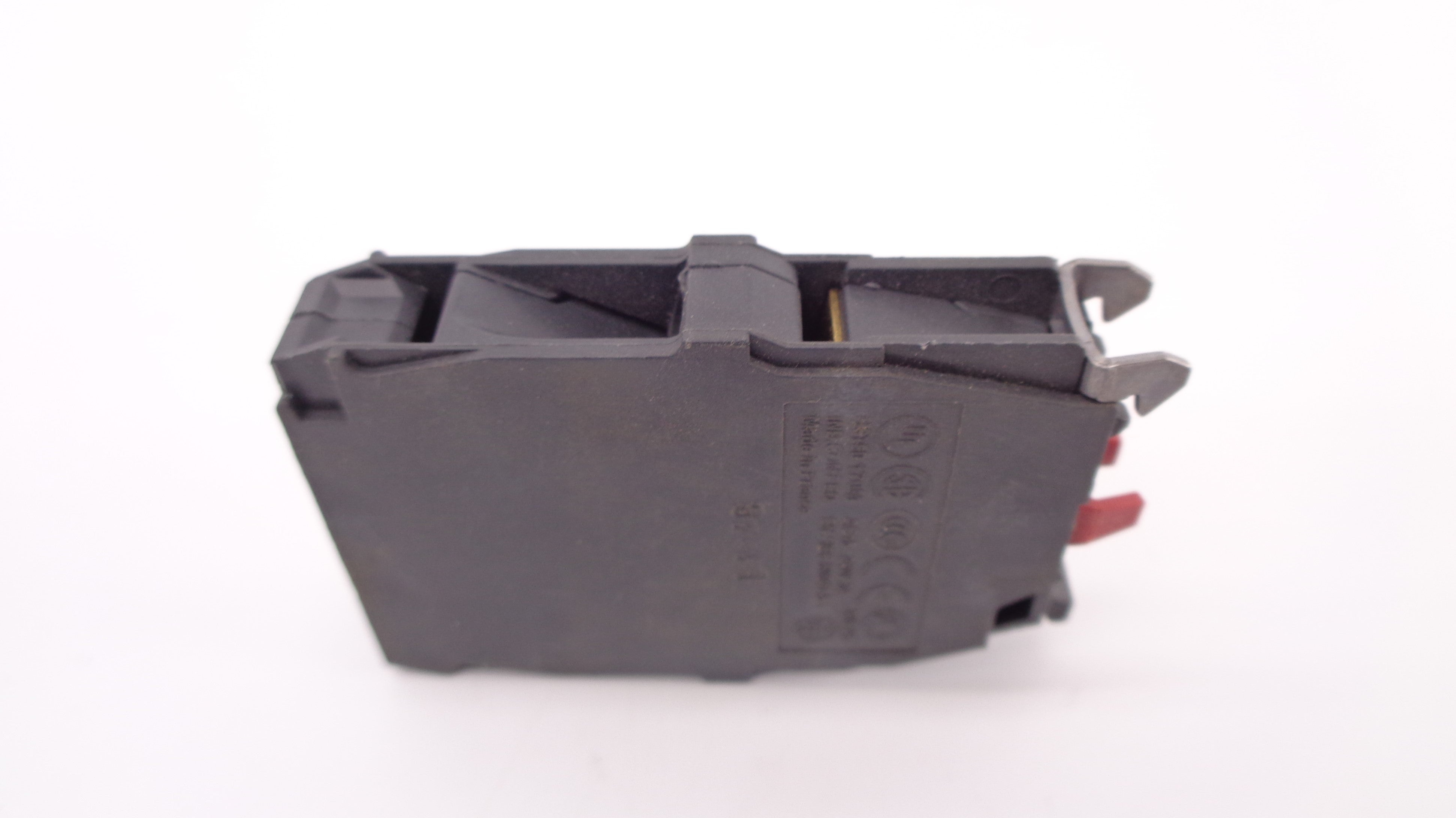 SCHNEIDER ELECTRIC ZBE 204 NSNP