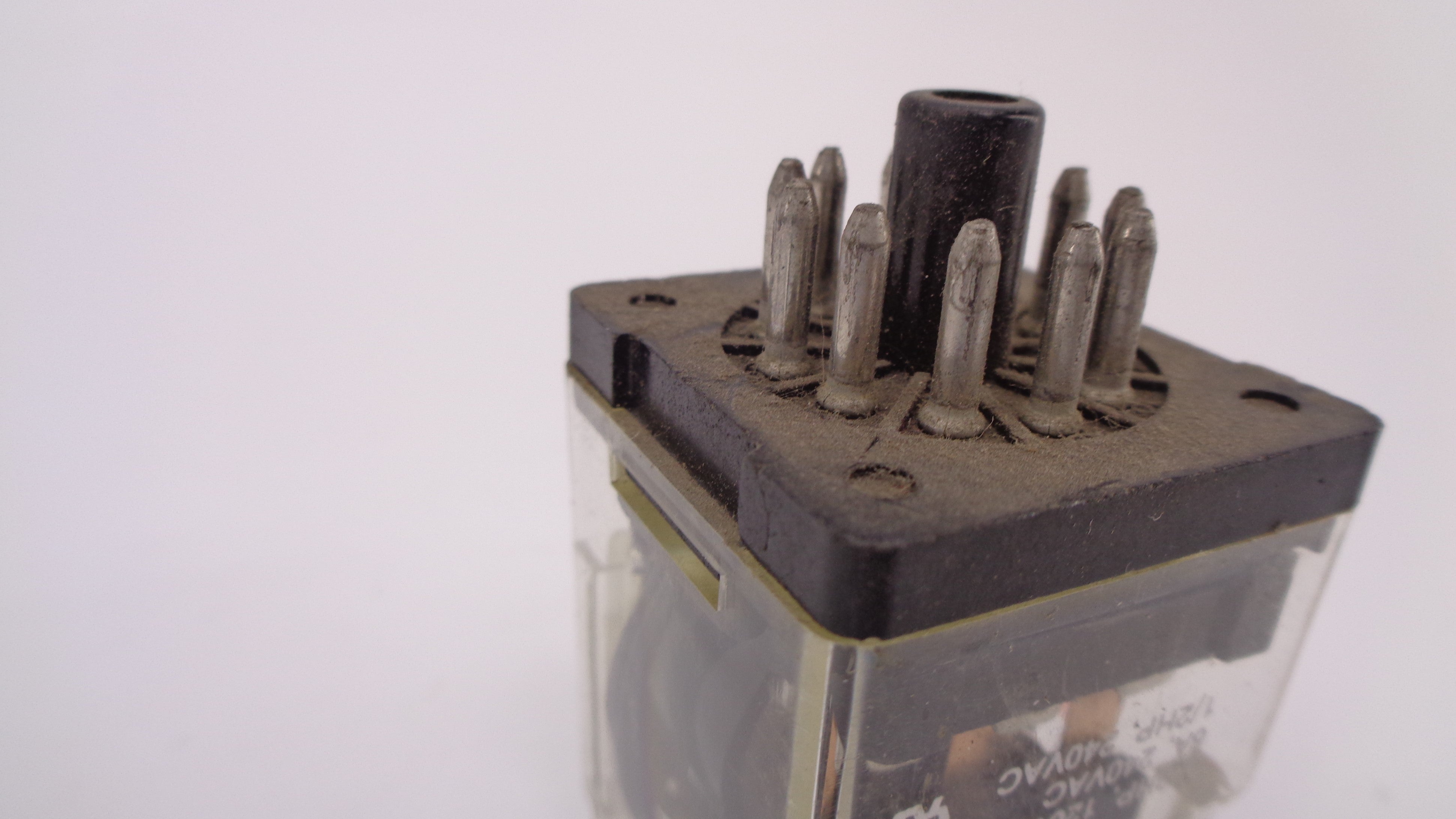 FURNAS 46PA33A01 120V UNMP