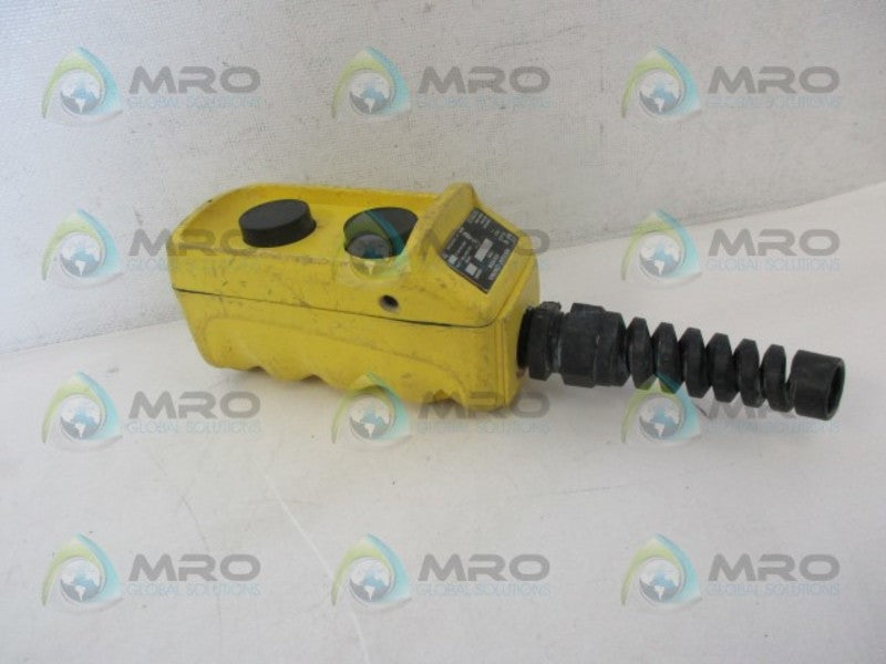SQUARE D 9001-BW72YS11 PENDANT SATION PUSH BUTTON *USED*