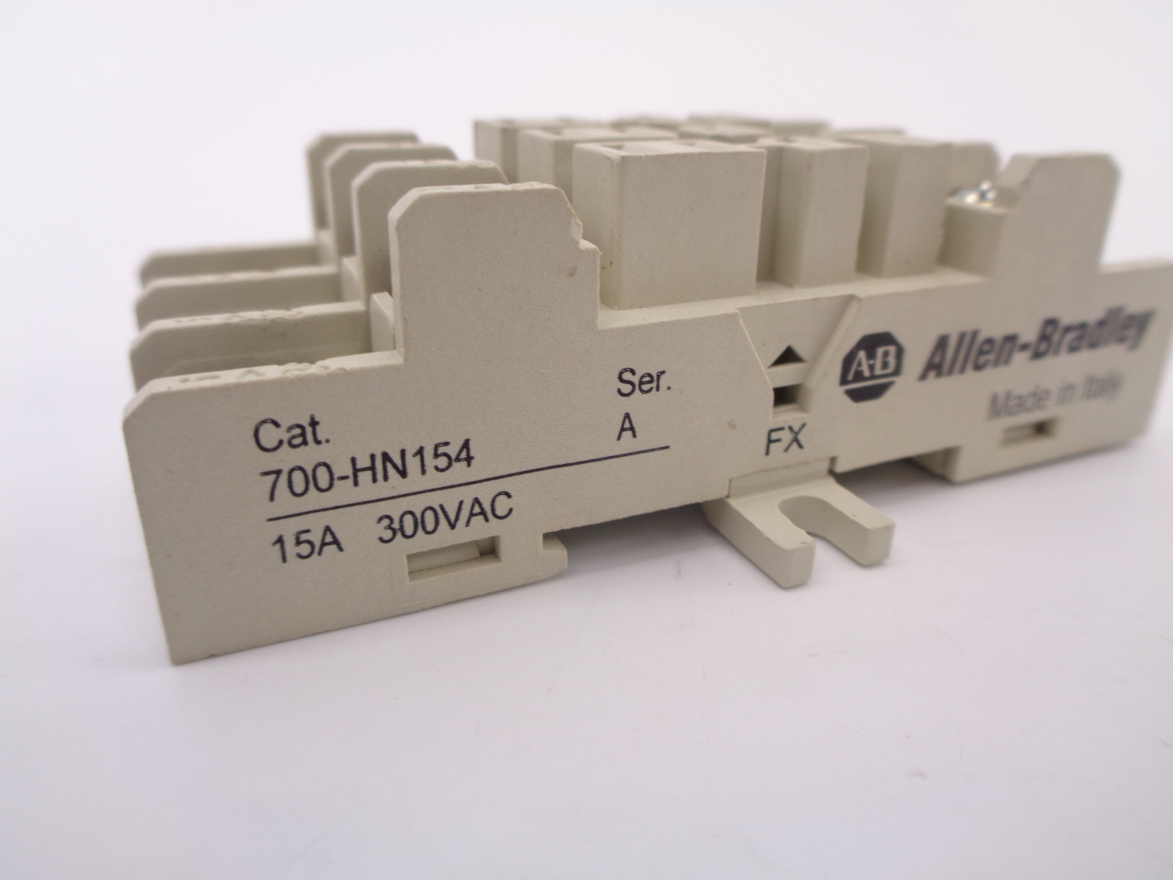 INDUSTRIAL SPARE PART 700-HN154 SER.A 15A 300V NSNP