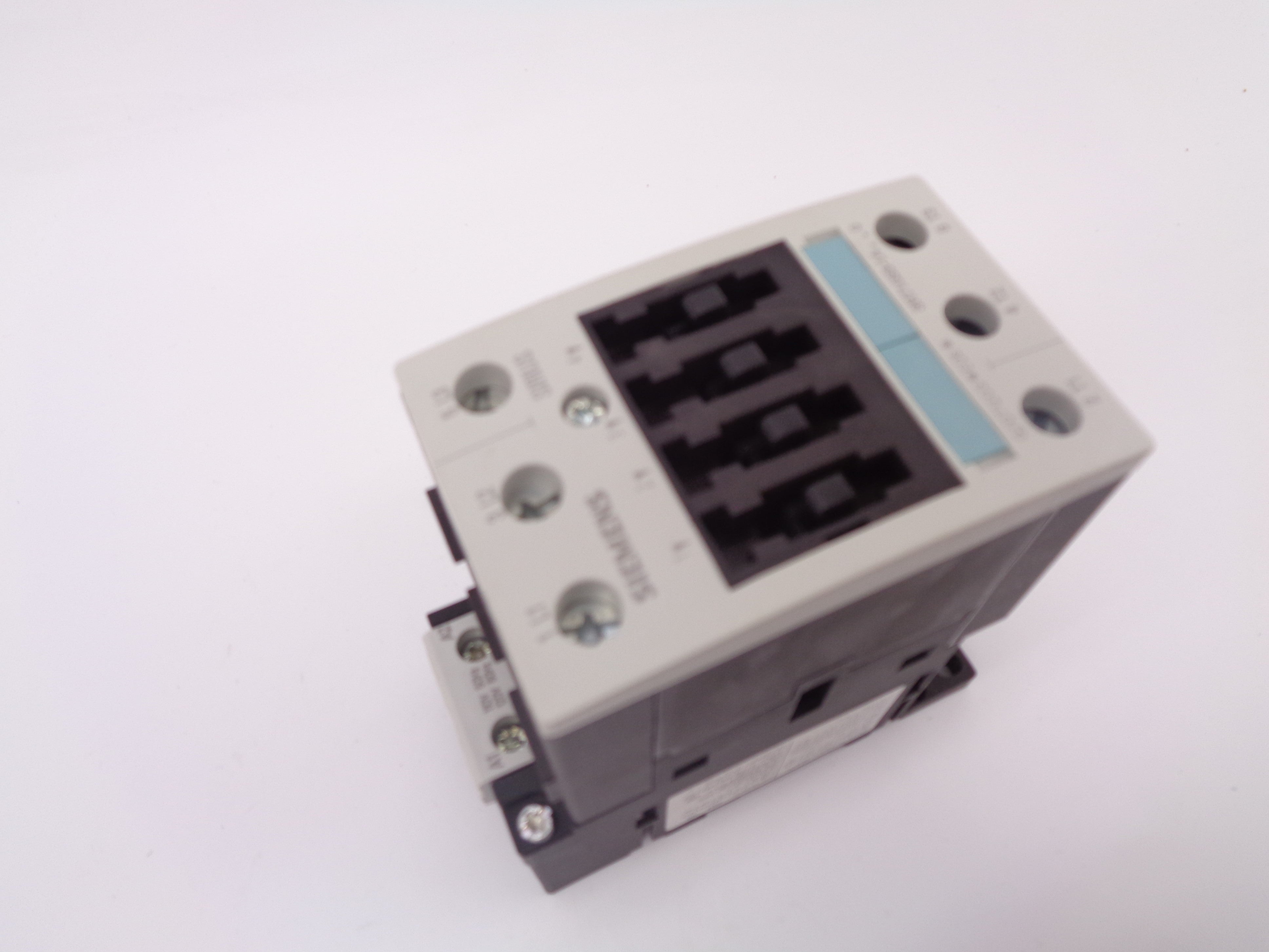 SIEMENS 3RT1033-1AK60 110/120VAC NSMP