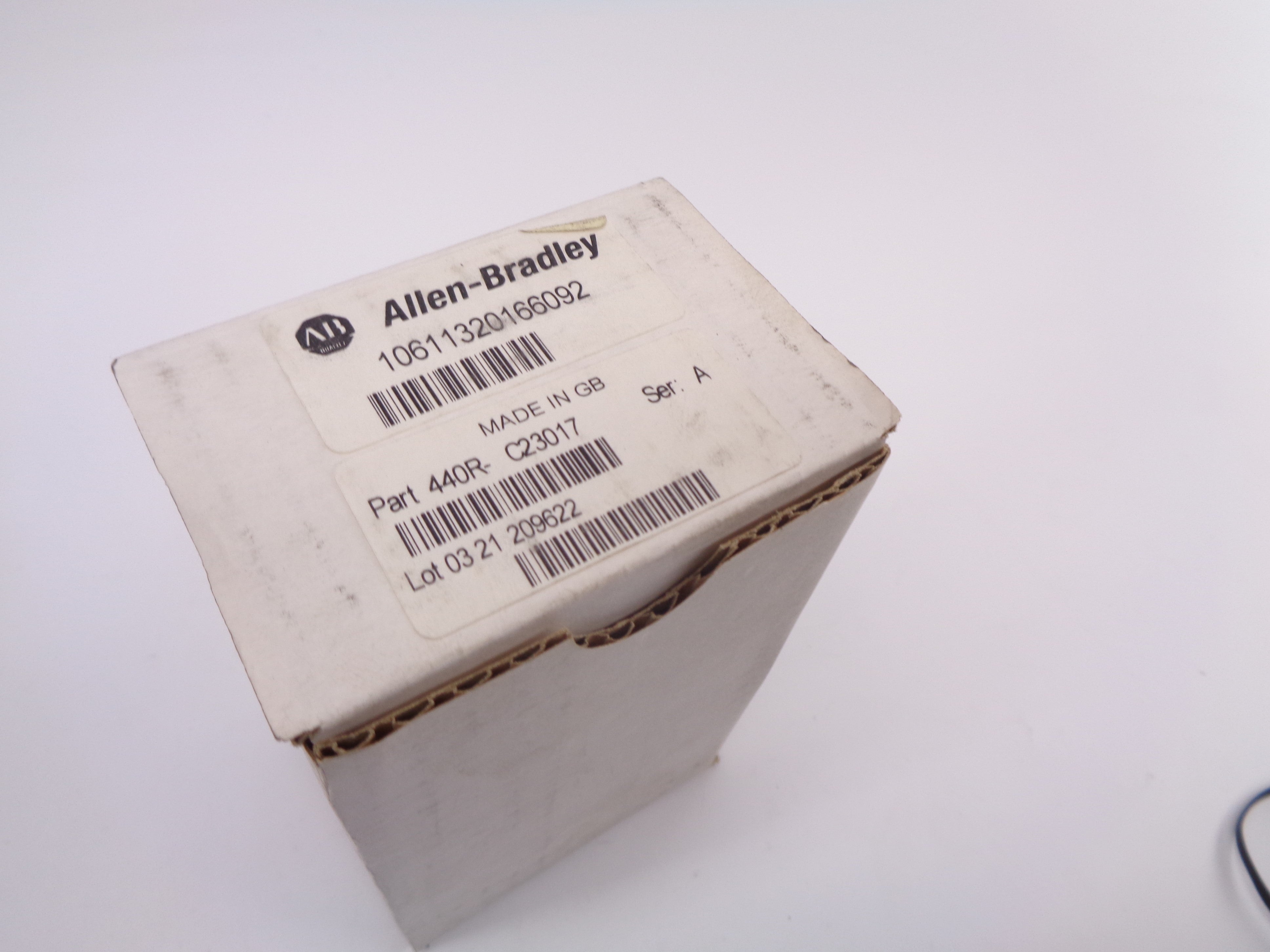 ALLEN BRADLEY 440R-C23017 SER. A 24VDC NSMP