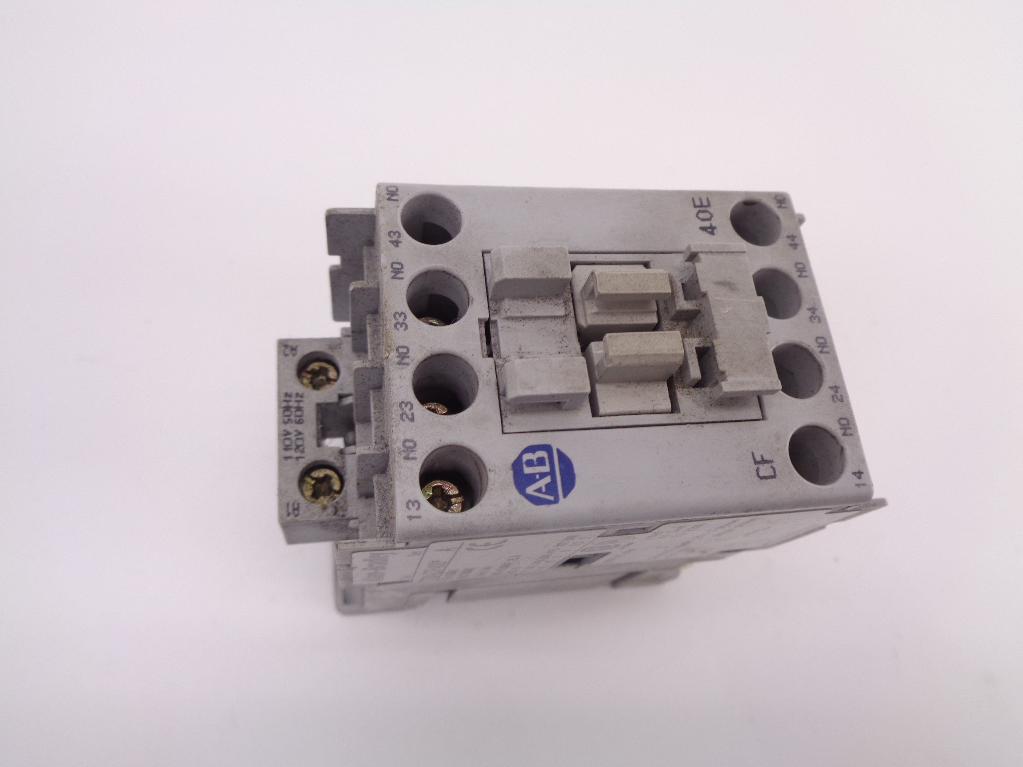 ALLEN BRADLEY 700-CF400D SER. A 110/120V NSNP