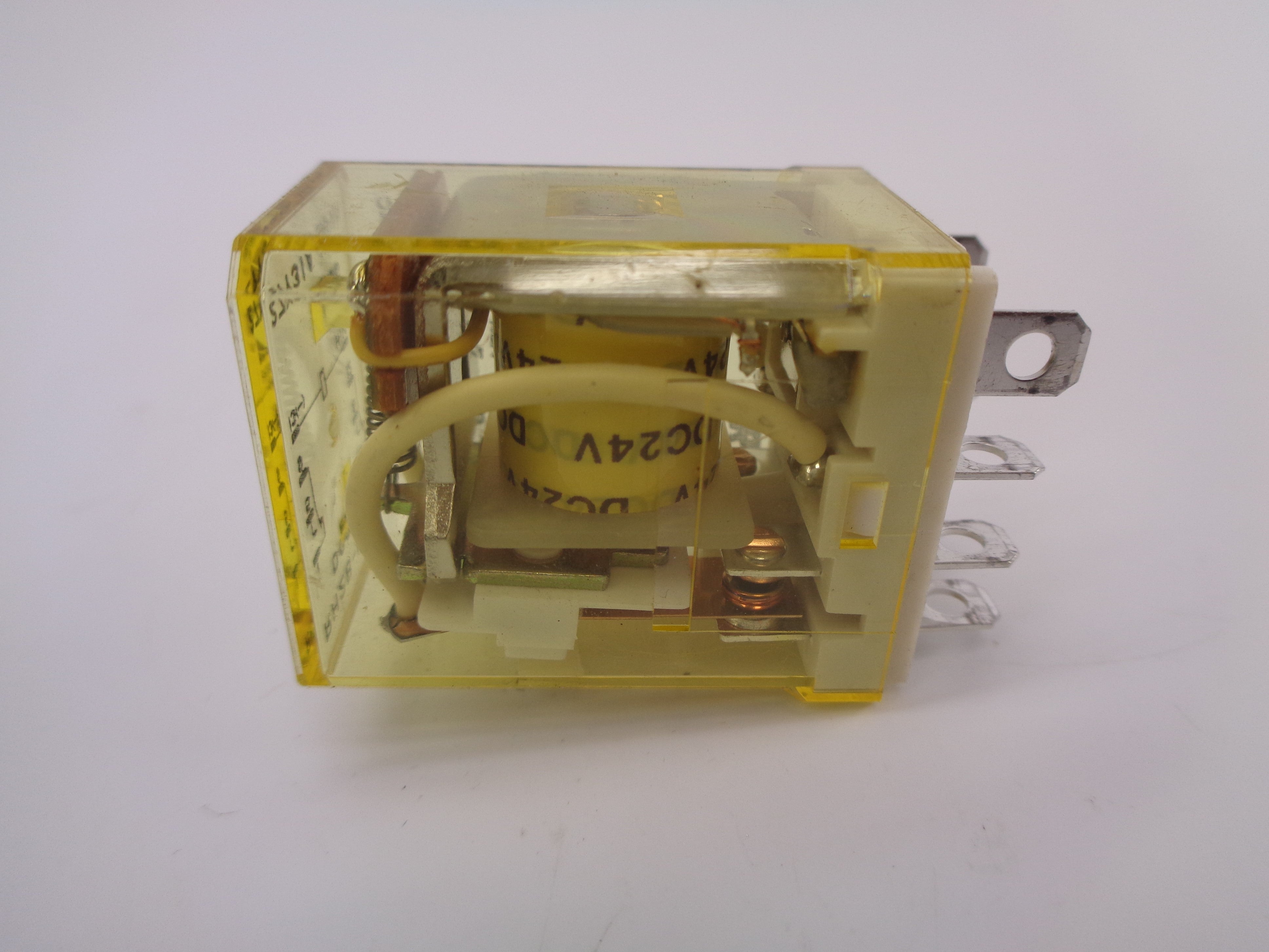 IDEC RH2B-ULC 24VDC UNMP