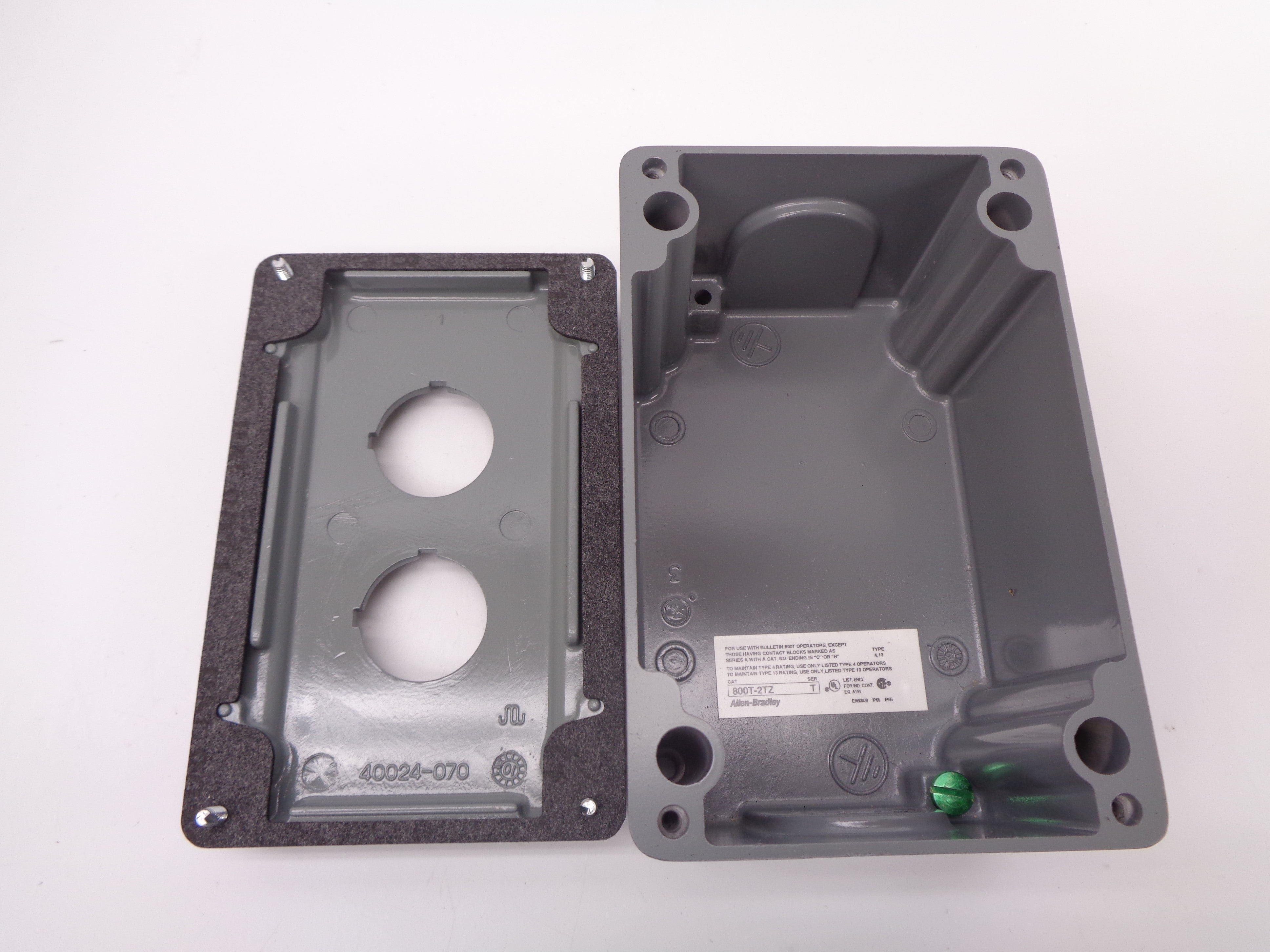ALLEN BRADLEY 800T-2TZ SER. T (BR/WH) NSMP
