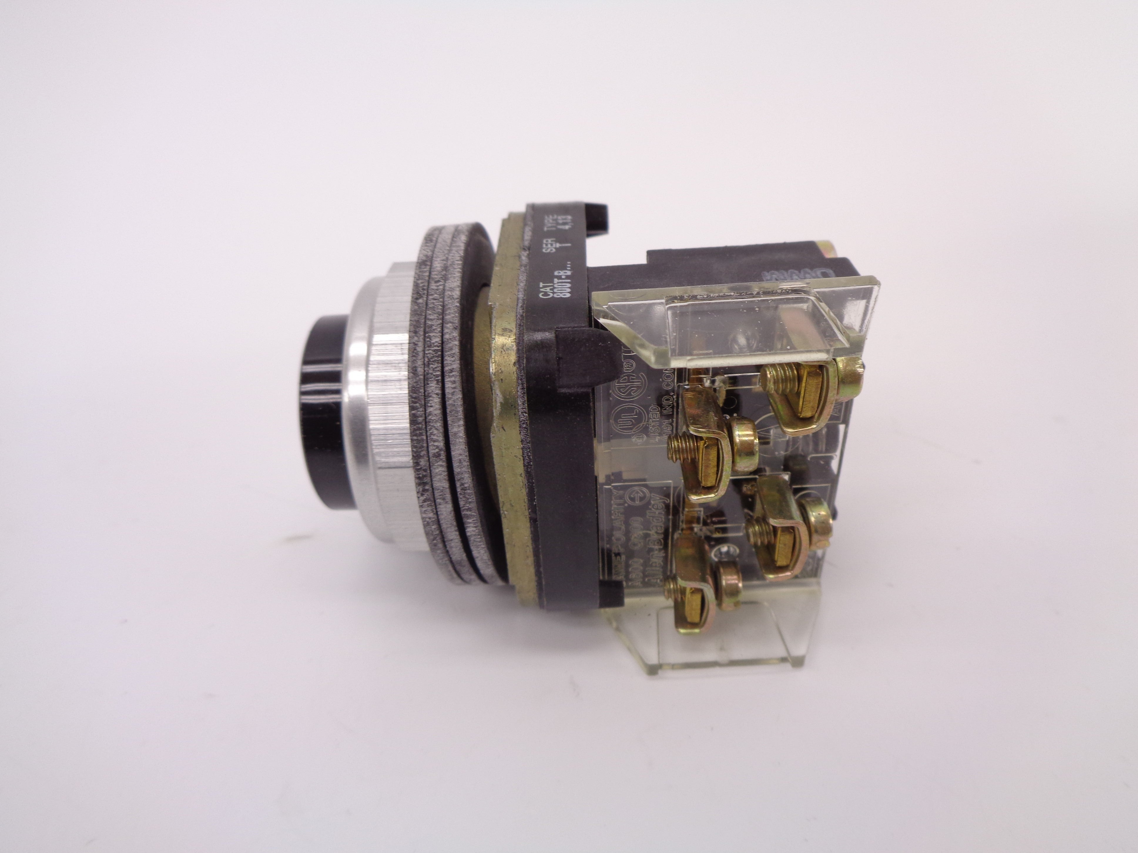 ALLEN BRADLEY 800T-B2A SER. T (WH) NSMP