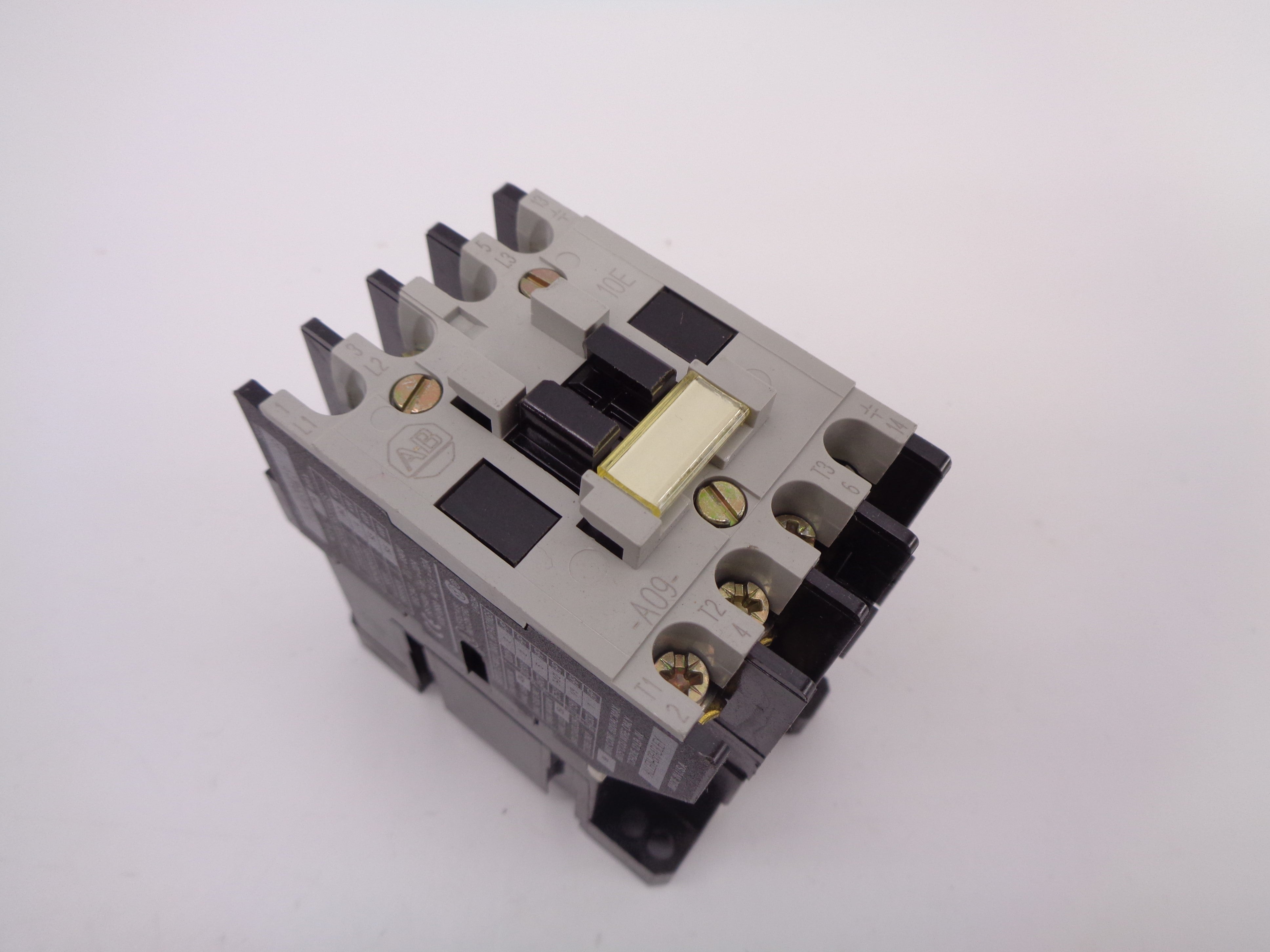 ALLEN BRADLEY 100-A09ND3 SER. B 110/120V (GY/BL) NSMP