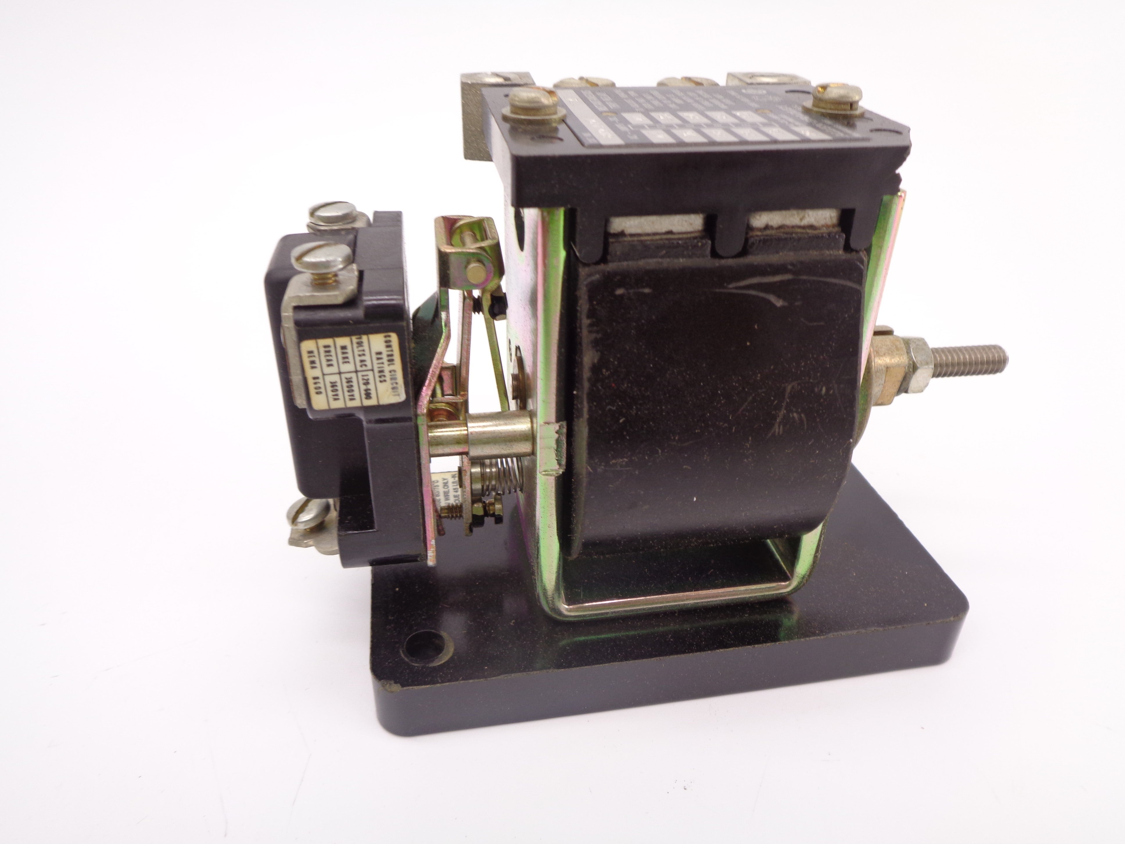 ALLEN BRADLEY 809-A09E SER. A 120V 28A UNMP