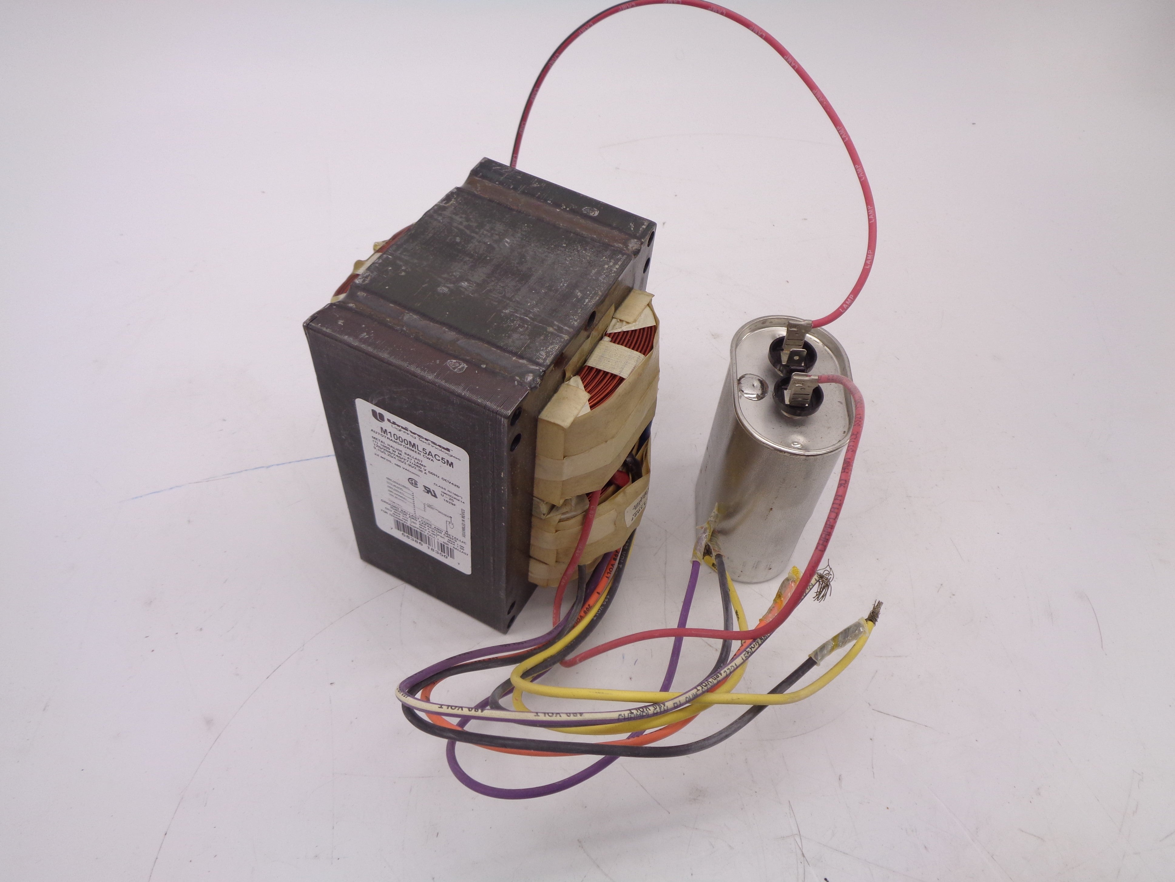 UNIVERSAL LIGHTING M1000ML5AC5M-500K 480VAC 2.30A NSMP