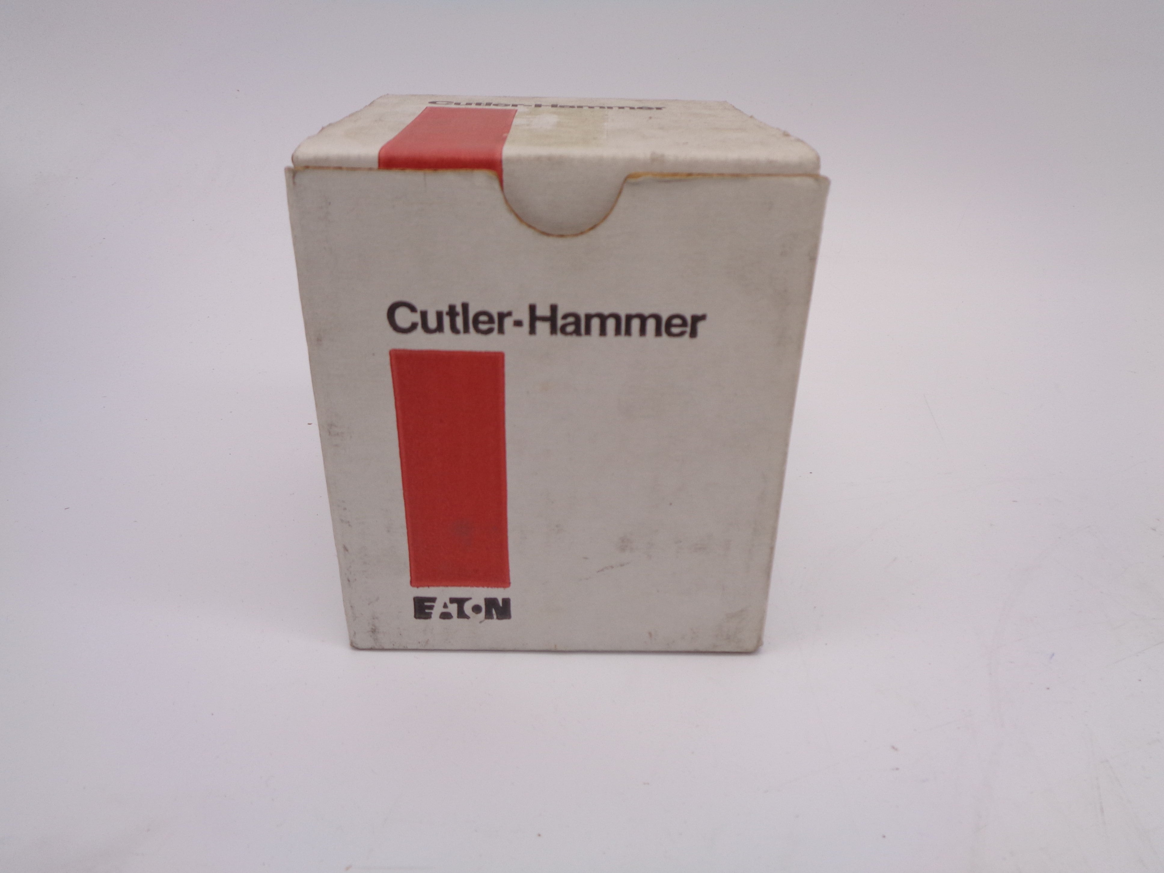 CUTLER HAMMER C306DN3B SER. B1 32A 600V NSMP