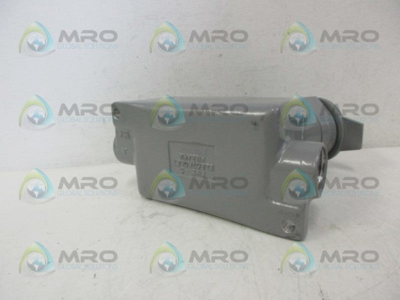 KILLARK UGRB5-20231 RECEPTACLE *NEW NO BOX*