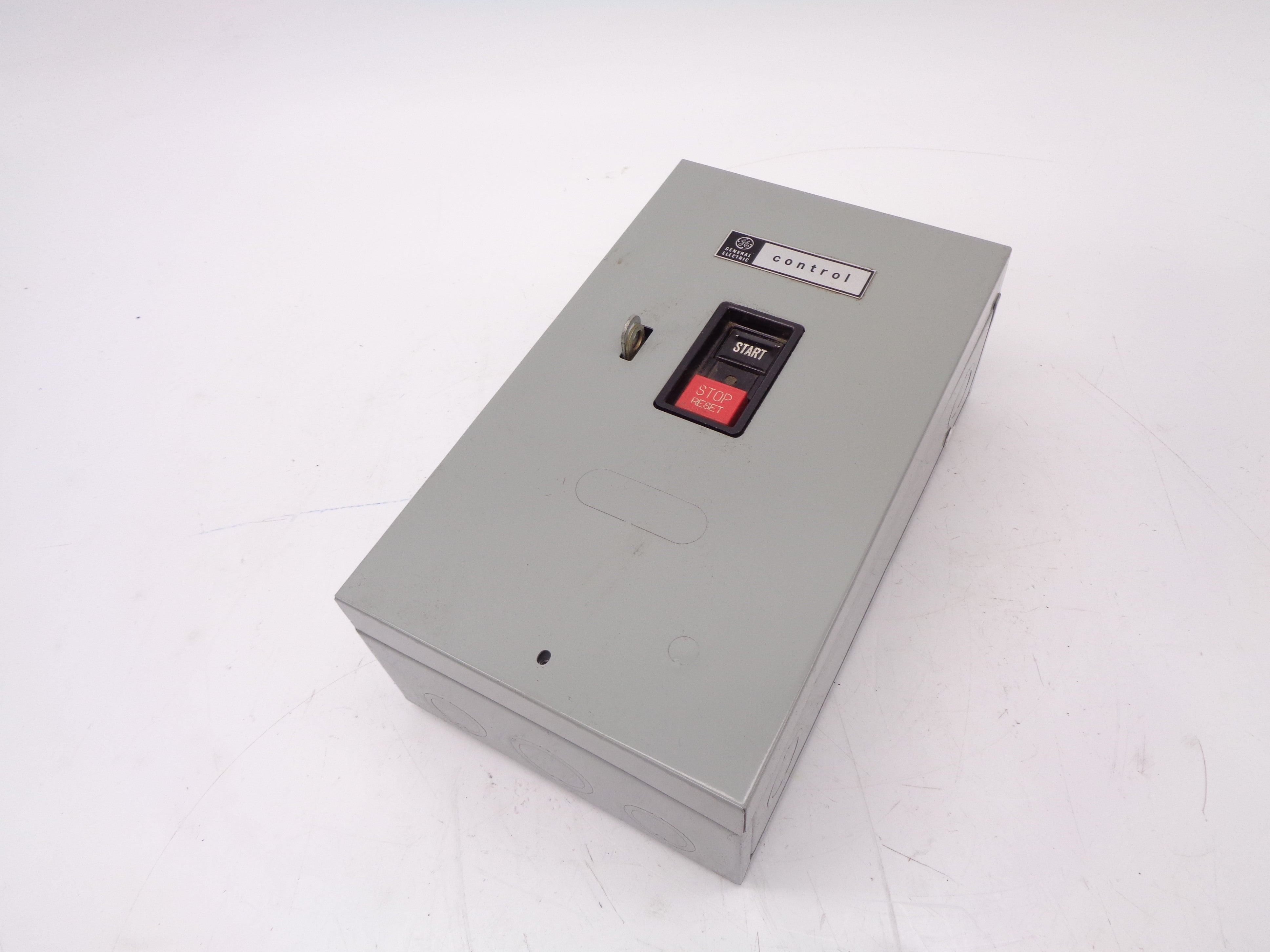 GENERAL ELECTRIC CR1062S27A 230V NSNP