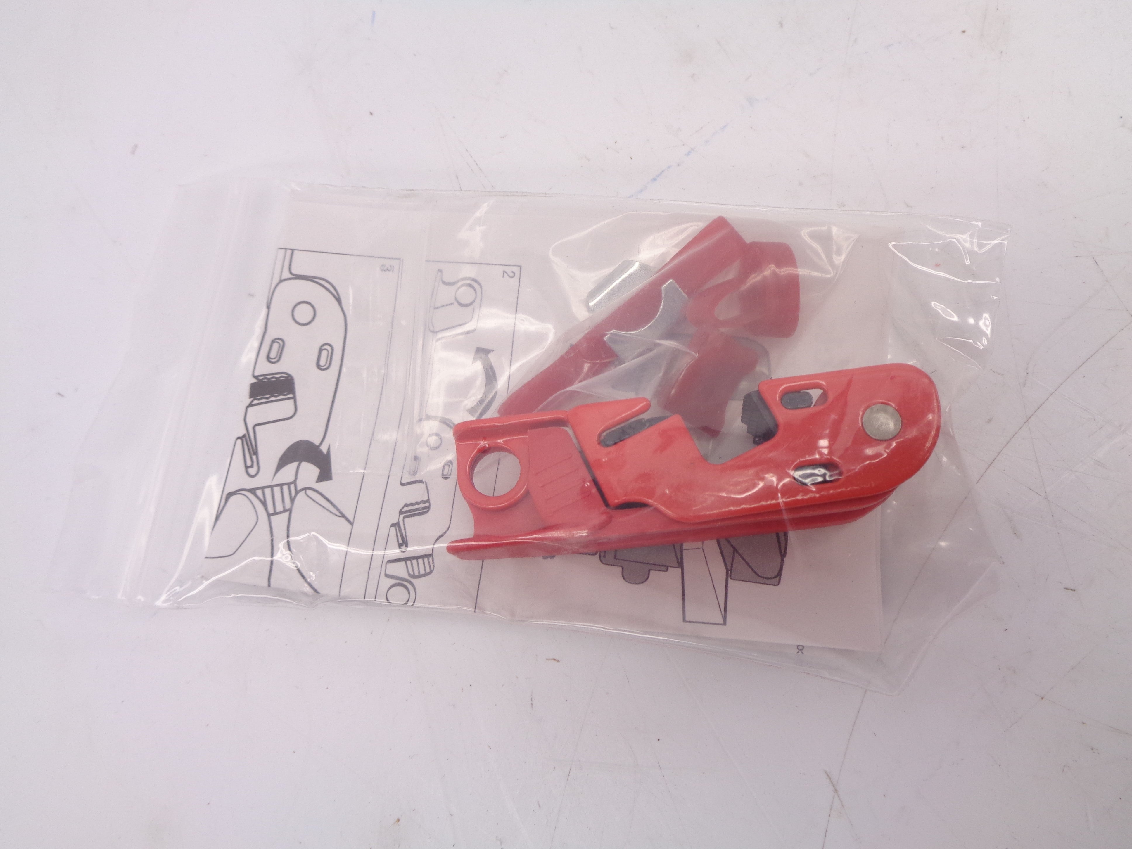 MASTER LOCK 493B (PKG OF 6) NSMP