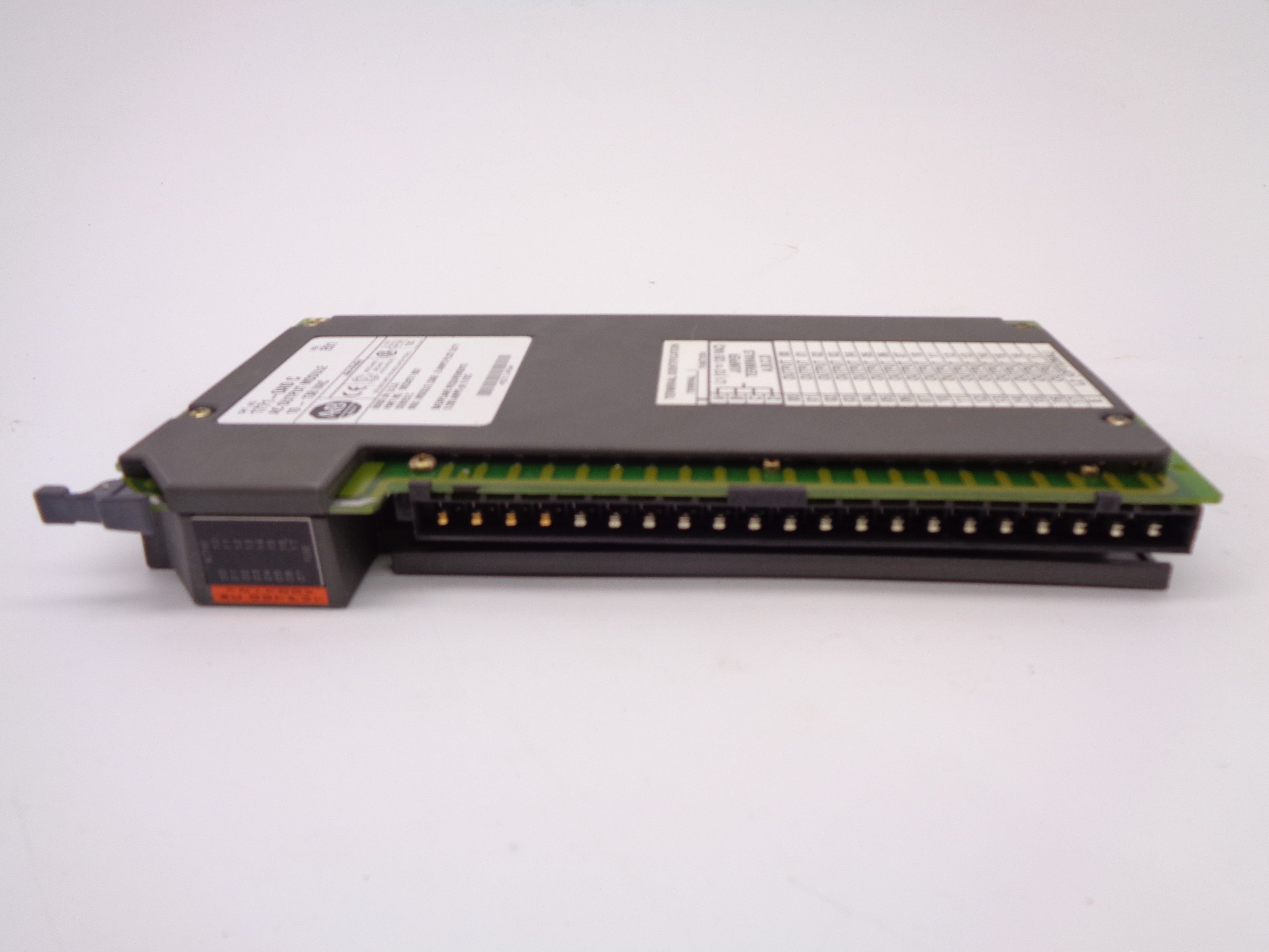 ALLEN BRADLEY 1771-OAD SER. C (10-138VAC) UNMP