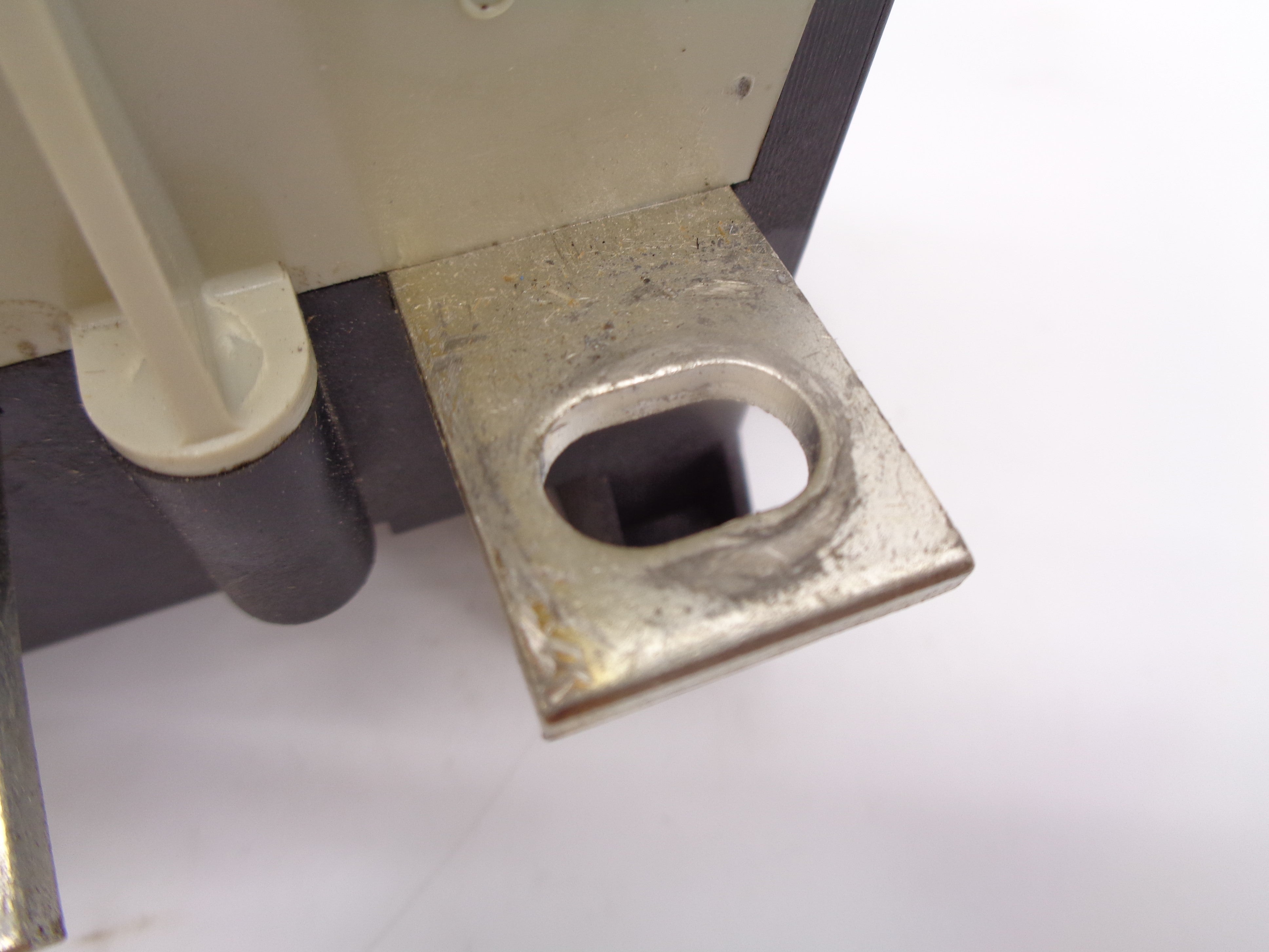 TELEMECANIQUE LR9F5369 90-150A UNMP