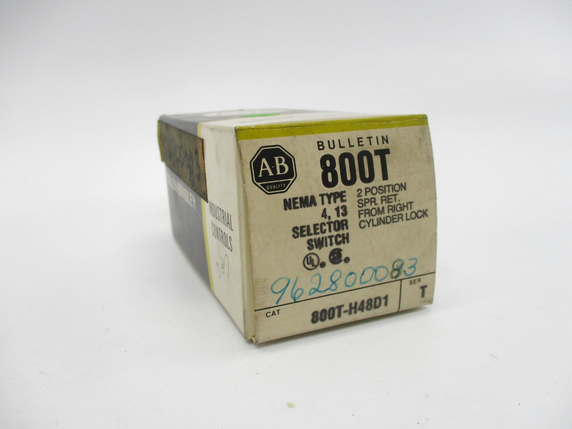 ALLEN BRADLEY 800T-H48D1 SER. T (NO KEY) (BK/YL) NSMP