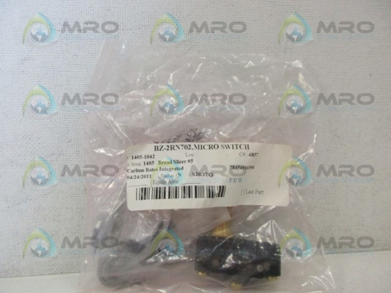 MICROSWITCH BZ-2RN702 * NEW IN FACTORY BAG *