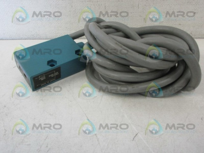 MICRO SWITCH FE7C-DT2V-M PHOTOELECRIC SENSOR *USED*