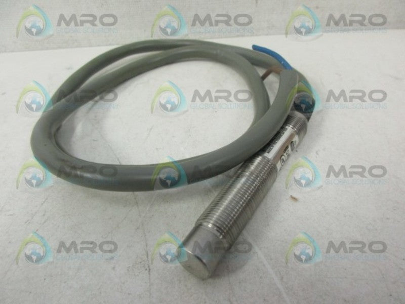 ALLEN BRADLEY 871TM-B4C12-A2 SER.A PROXIMITY SENSOR *USED*